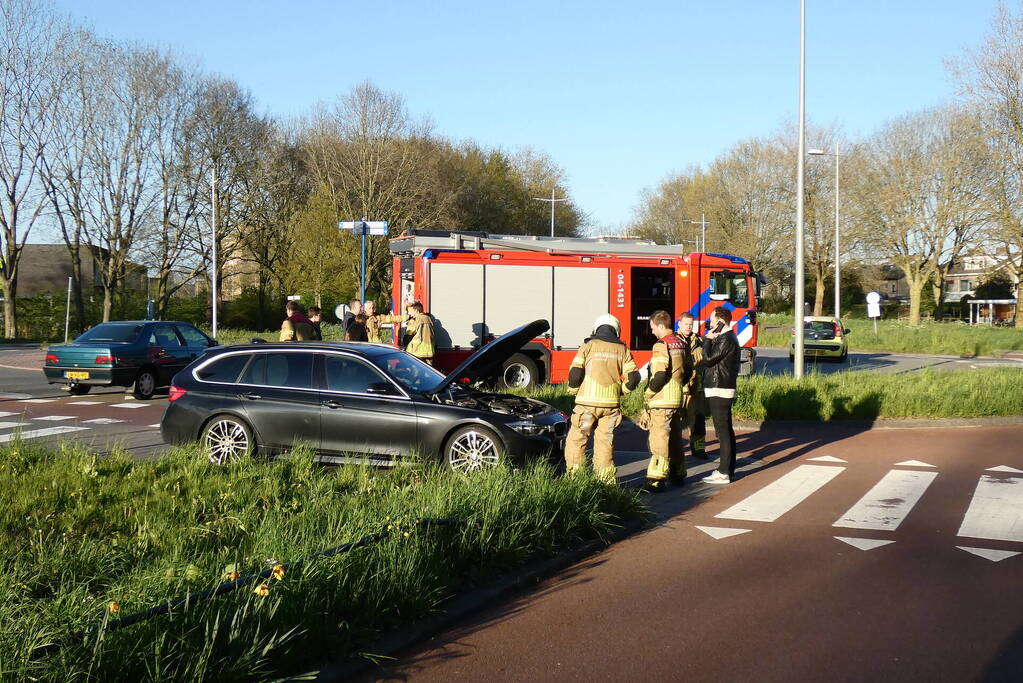 Brandweer ingezet voor mogelijke autobrand