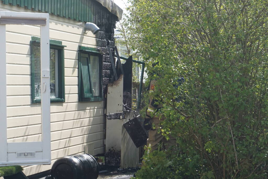 Stacaravan in brand op camping