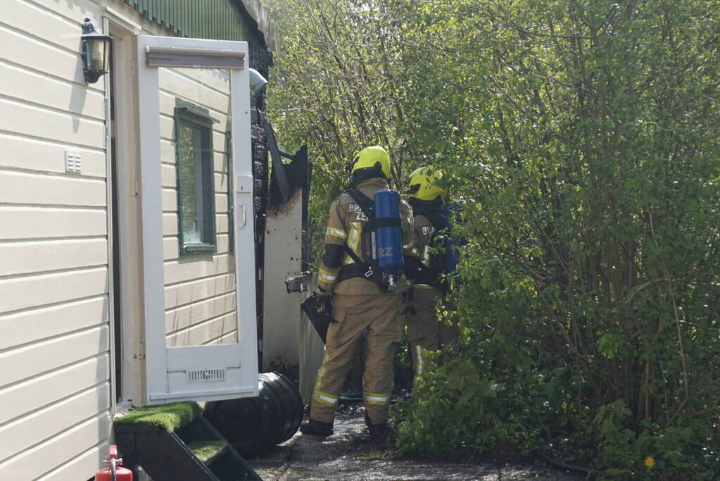 Stacaravan in brand op camping