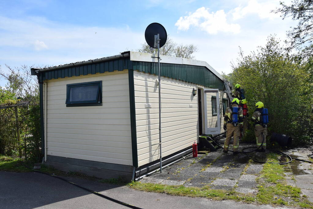 Stacaravan in brand op camping