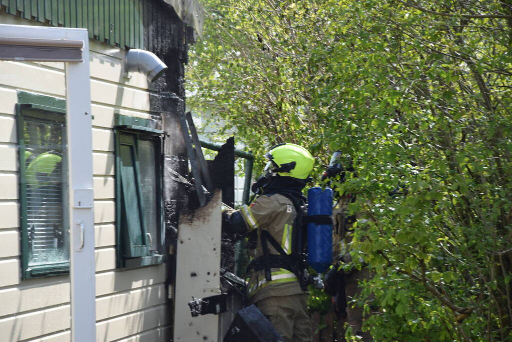 Stacaravan in brand op camping