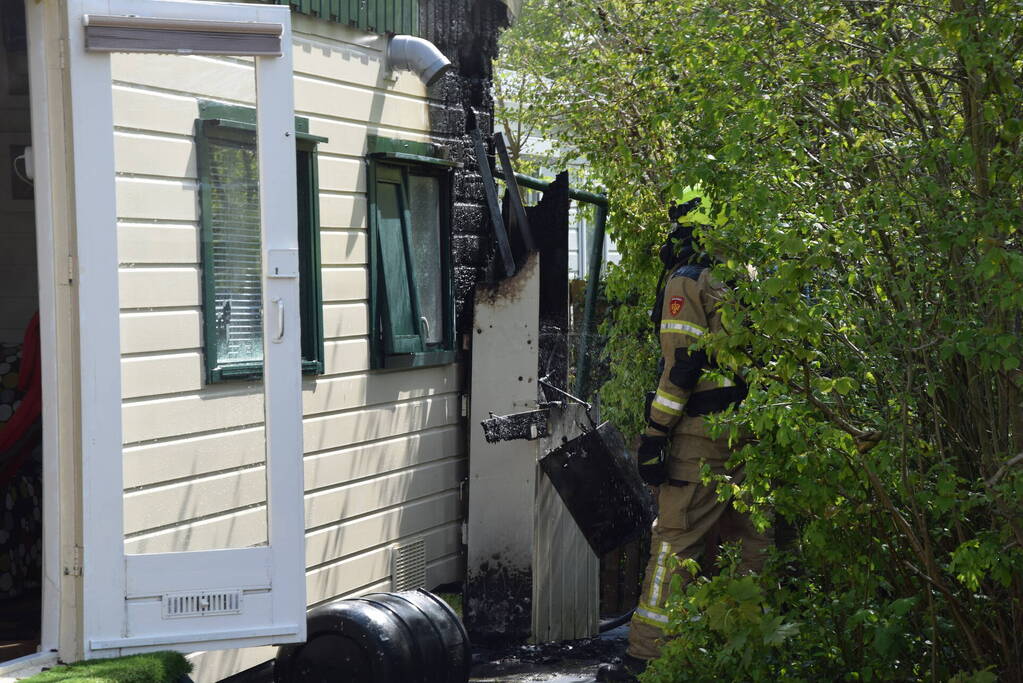 Stacaravan in brand op camping