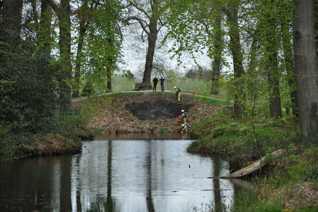 Brand in monumentaal parkbos De Braak