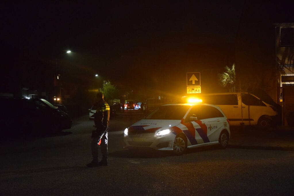 Persoon ernstig gewond na val van dak