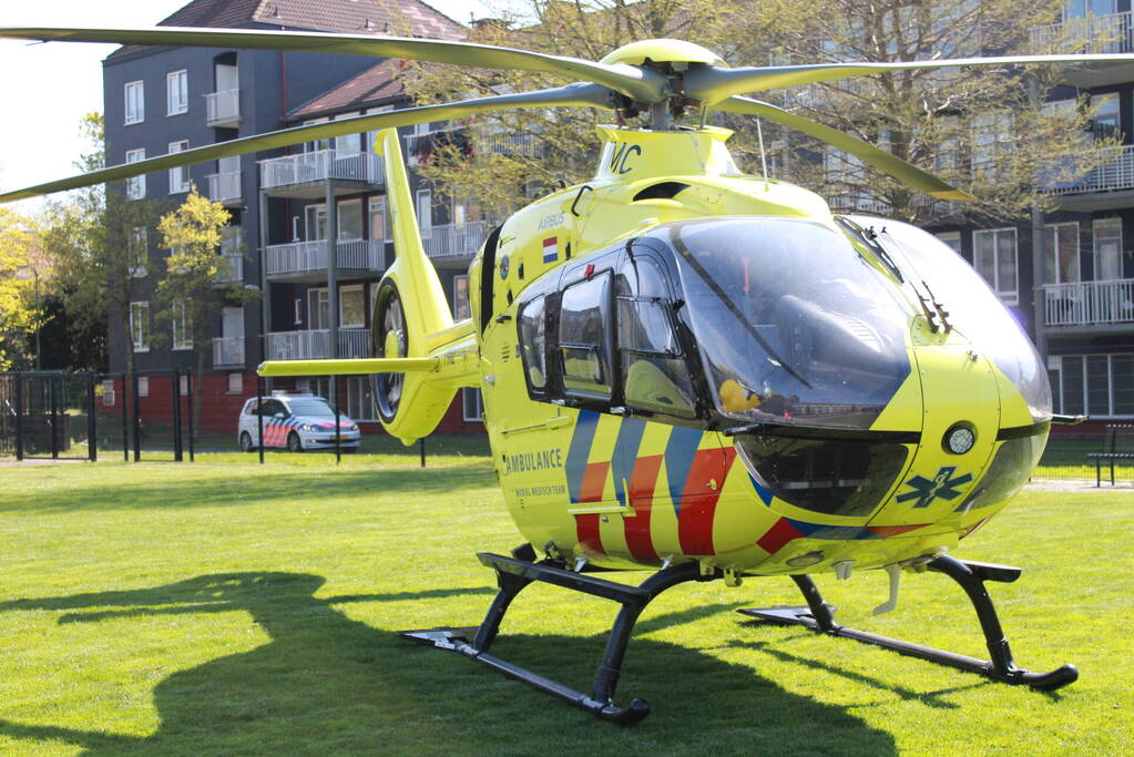Trauma-arts per helikopter ingevlogen
