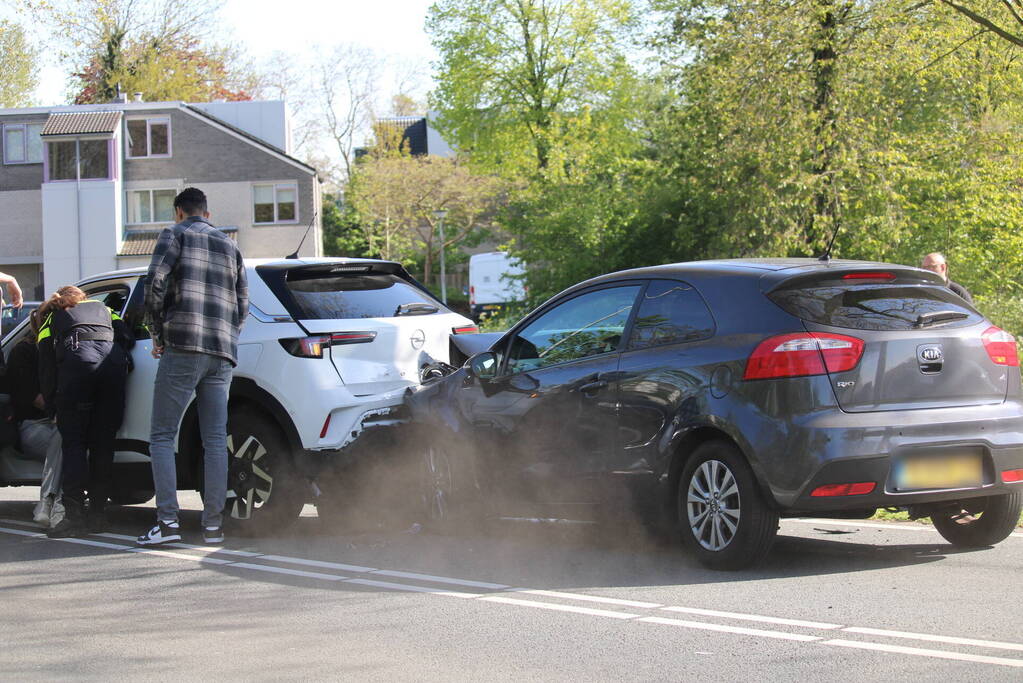 Flinke file bij kop-staartbotsing