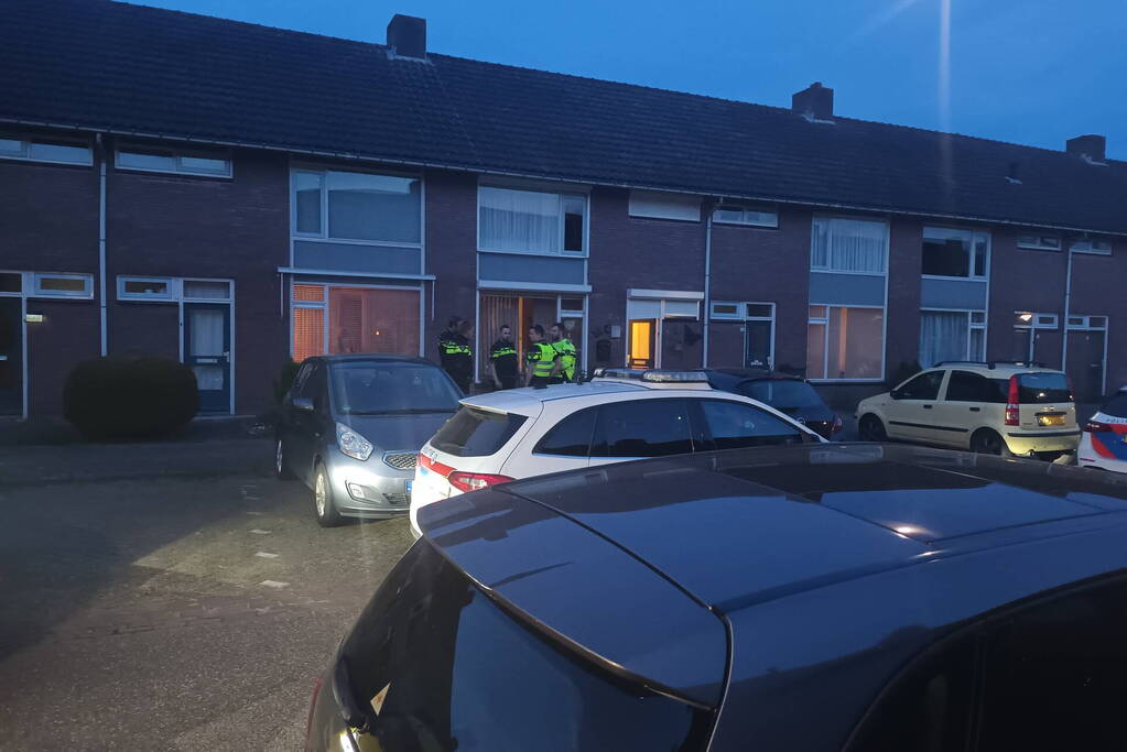 Persoon naar ziekenhuis na ruzie in woning