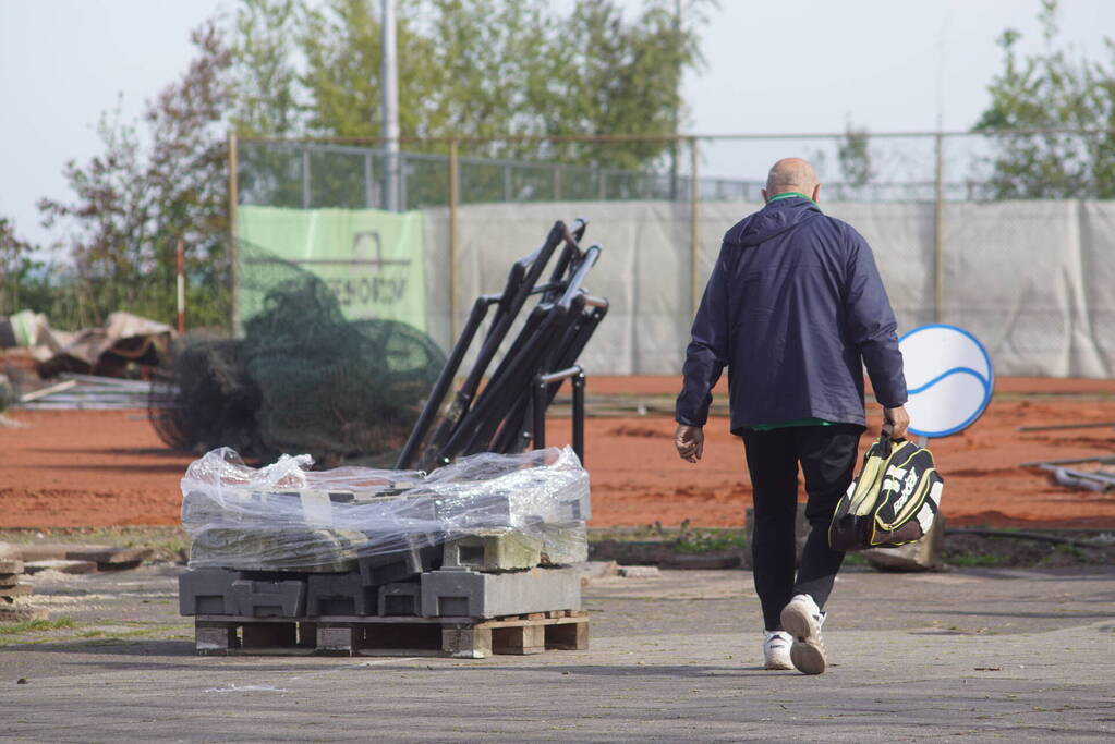 Aanleg padelbanen Tennisvereniging De Eemslag van start gegaan