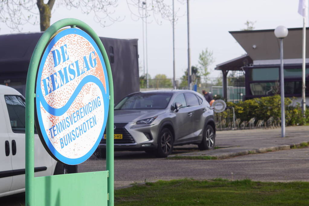 Aanleg padelbanen Tennisvereniging De Eemslag van start gegaan