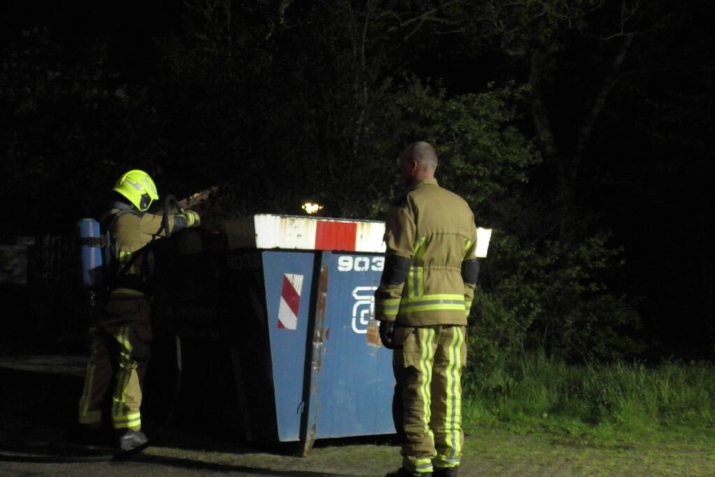 Brand in bouwcontainer