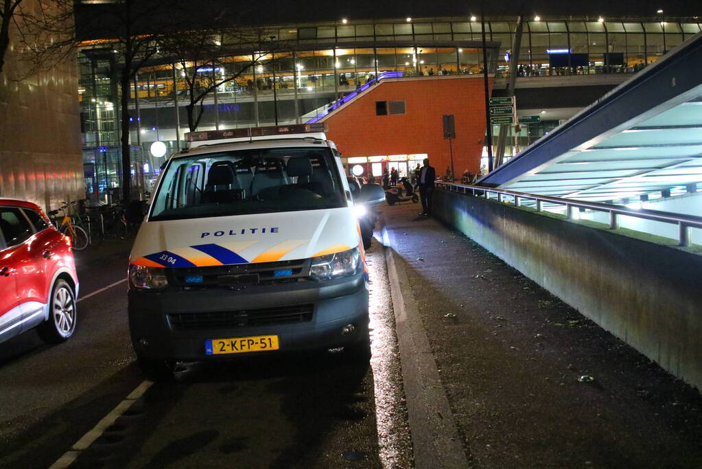 Ongereldheden rondom station Bijlmer Arena