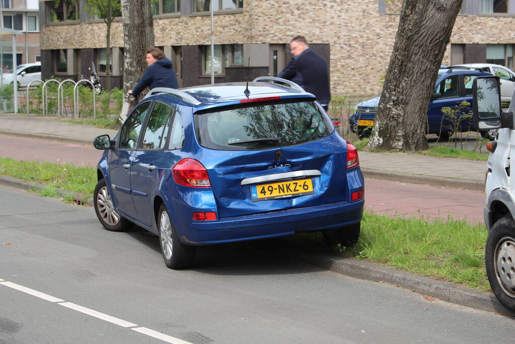 Twee voertuigen betrokken bij kop-staart botsing