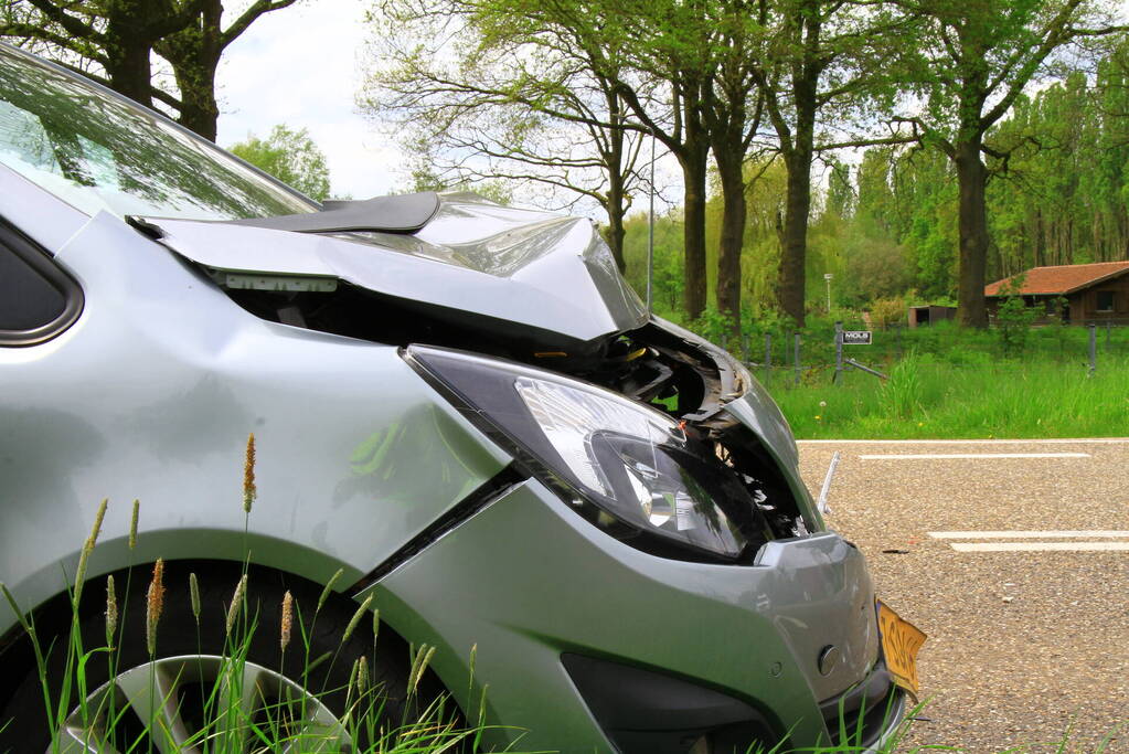 Flinke schade bij kop-staartbotsing