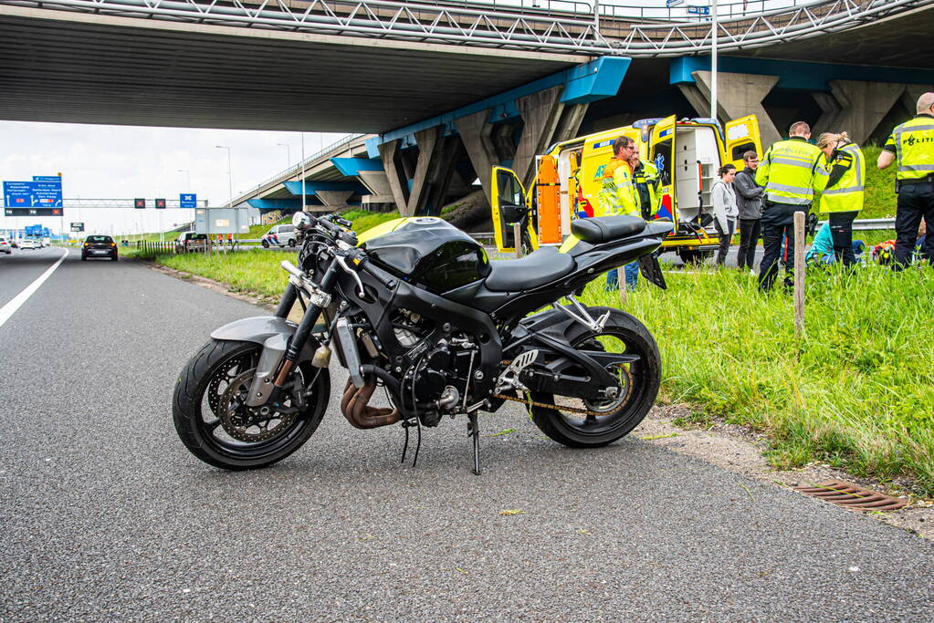 Motorrijder zwaargewond bij ongeval op snelweg