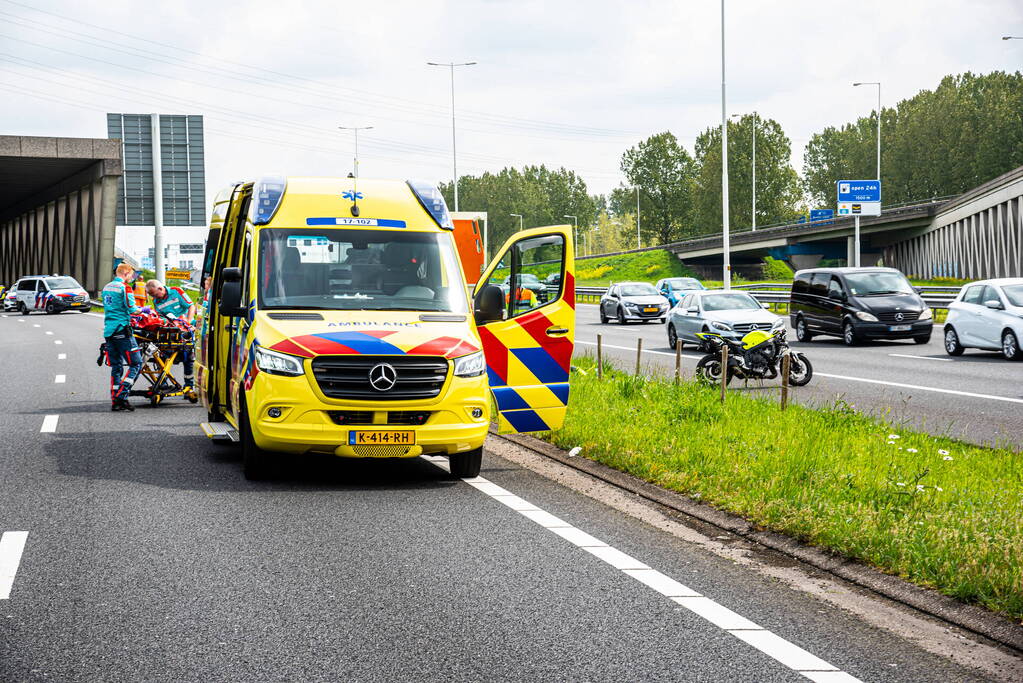 Motorrijder zwaargewond bij ongeval op snelweg