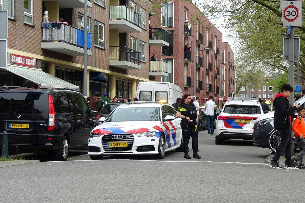 Straat afgezet na schietpartij