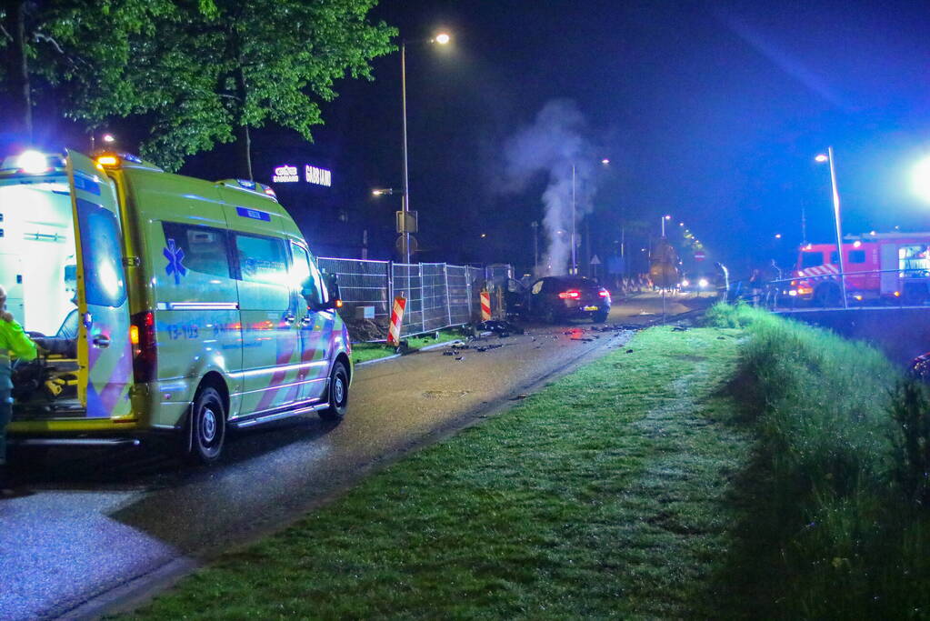 Voertuig te water na aanrijding