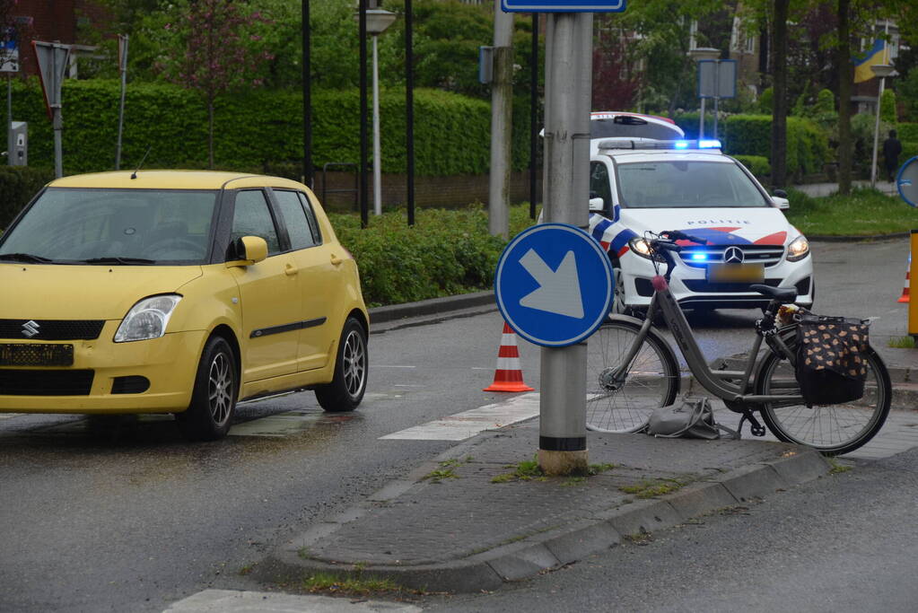 Fietser gewond bij aanrijding met auto