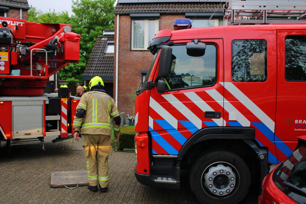 Brand in schoorsteen snel gedoofd