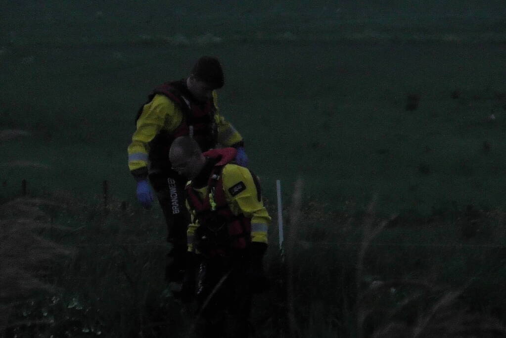 Lammetje raakt te water