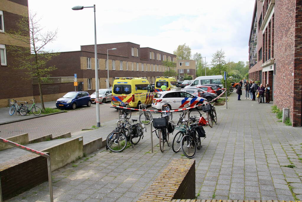 Traumahelikopter landt na steekpartij