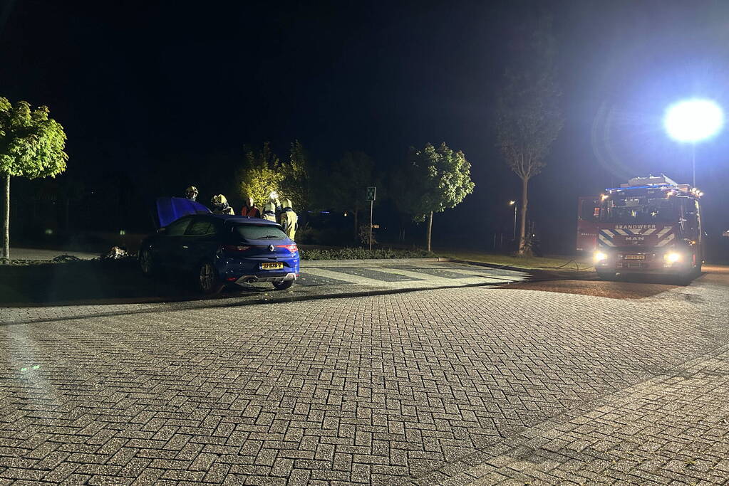 Brand in auto snel geblust