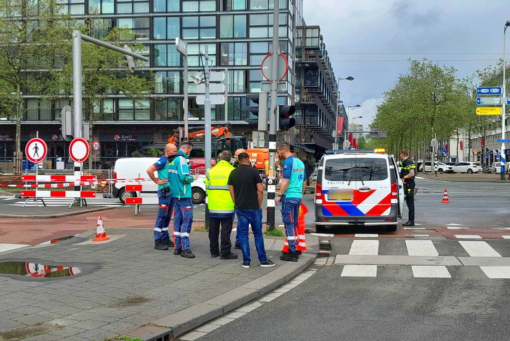 Ravage op de weg: ambulance, bestelbus en auto betrokken bij ernstig ongeval
