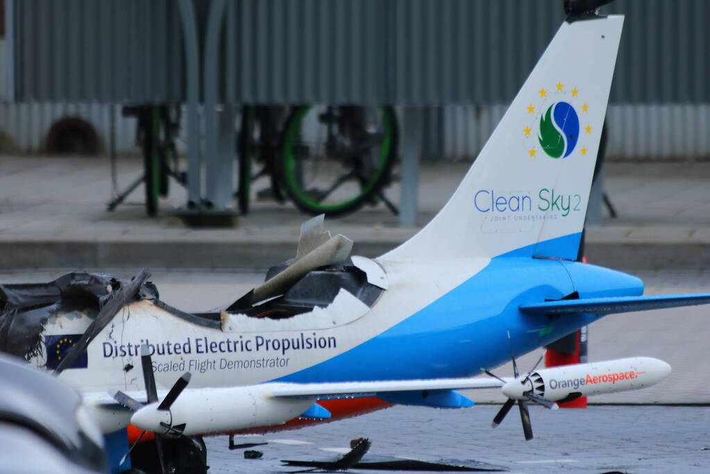 Prototype elektrisch vliegtuigje brandt uit tijdens test