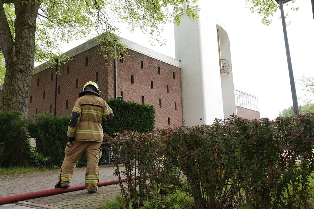 Brand uitvaartcentrum: Smeulend wierook vermoedelijke boosdoener