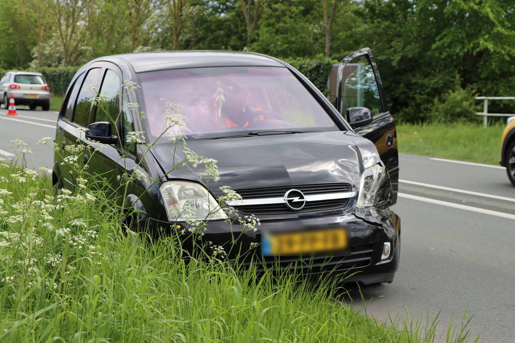 Kop-staartbotsing leidt tot gewonde