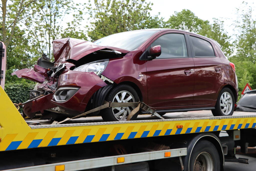 Kop-staartbotsing leidt tot gewonde