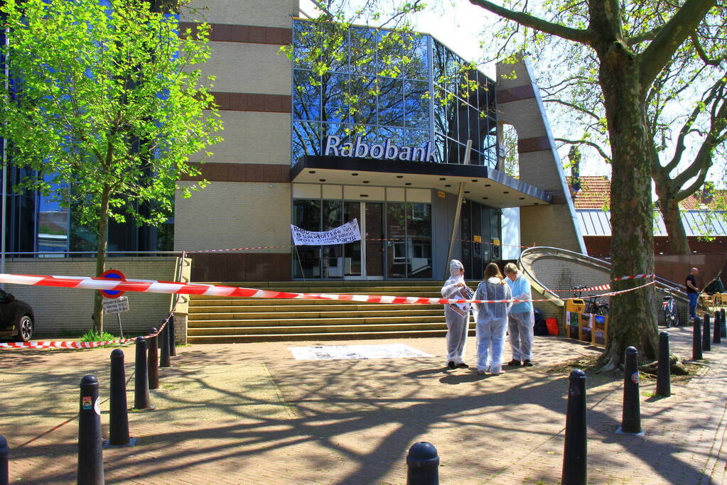 Klimaatactivisten voeren actie bij Rabobank