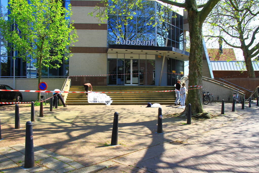 Klimaatactivisten voeren actie bij Rabobank