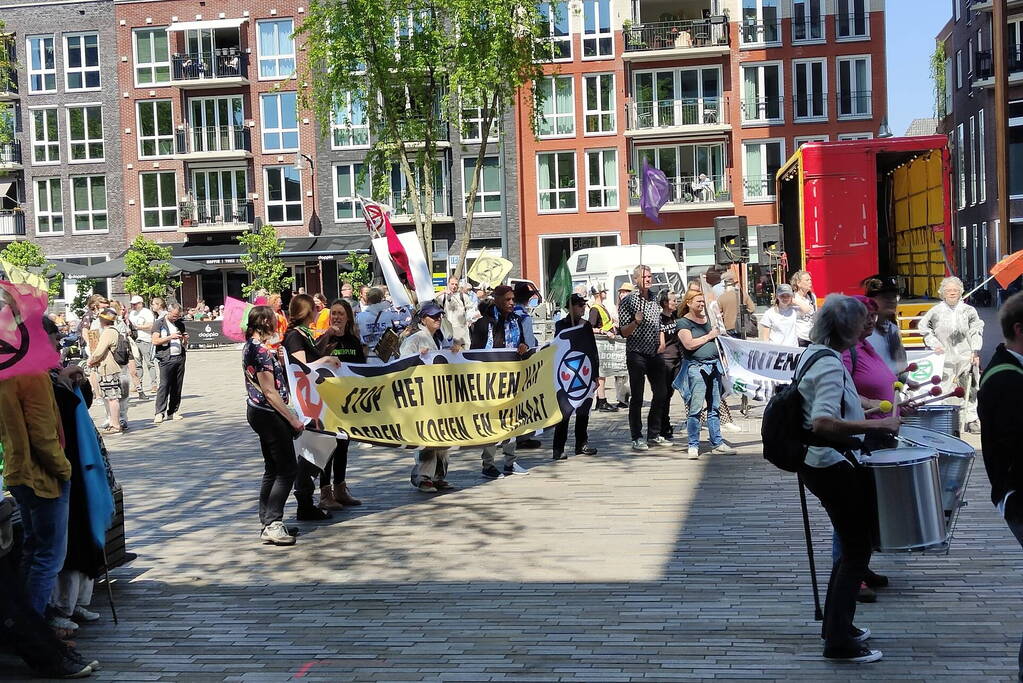 XR voert actie tegen agrarische industrie