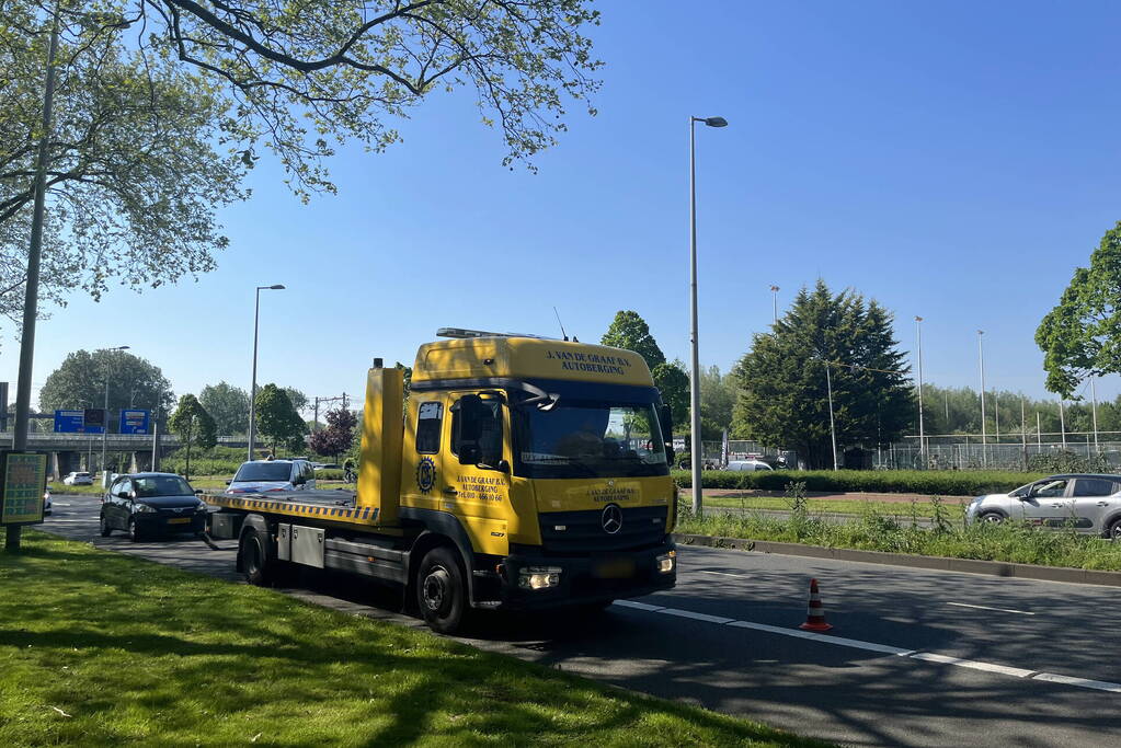 Flinke schade bij botsing personenauto's