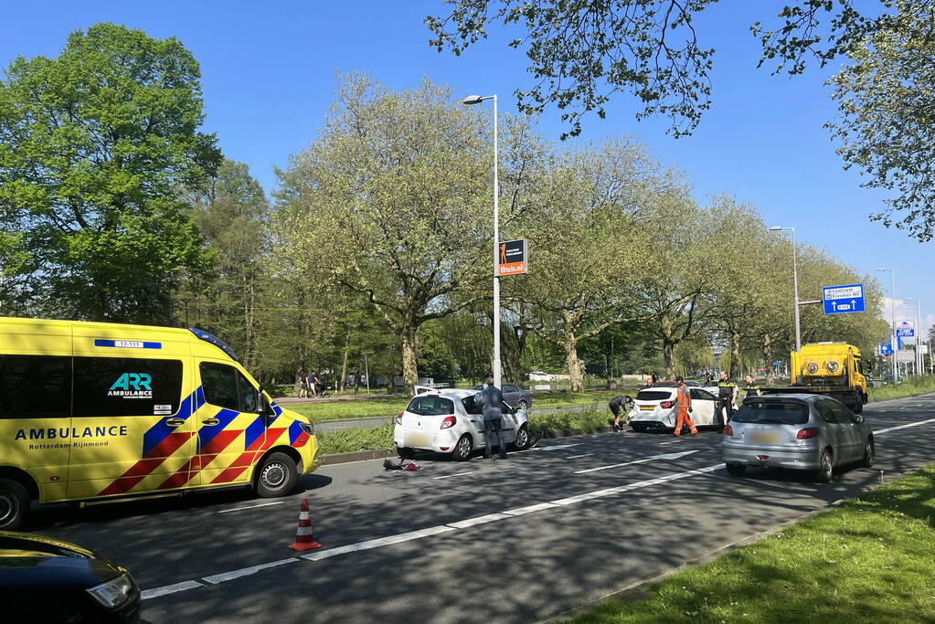 Flinke schade bij botsing personenauto's
