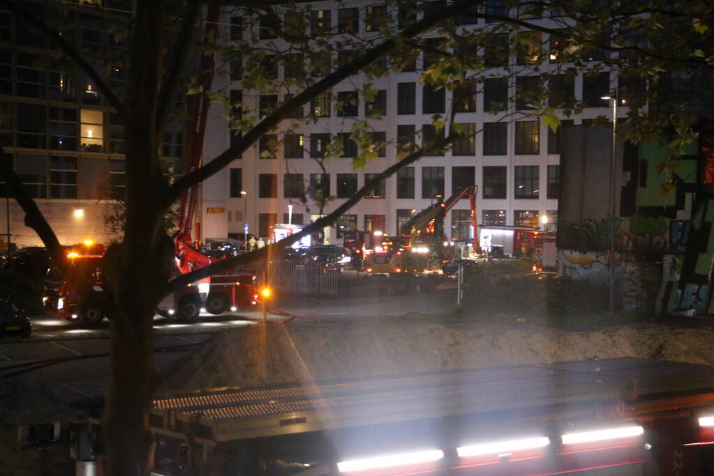 Zeer grote brand in leegstaande loods