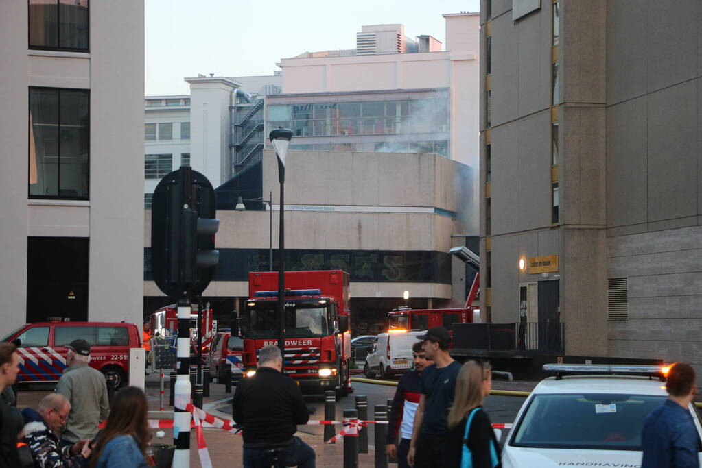 Zeer grote brand in leegstaande loods
