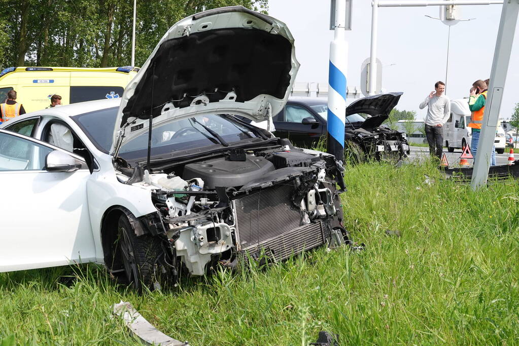 Verkeerscamera betrokken bij botsing