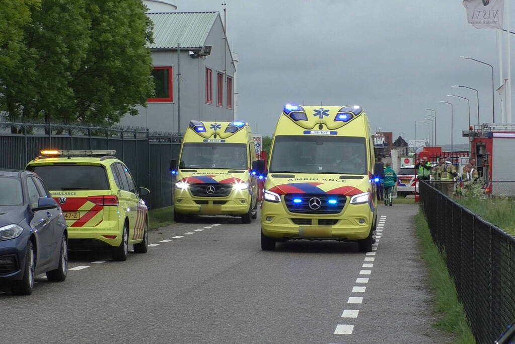 Traumateam ingezet na val op steiger