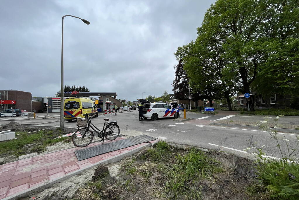 Fietsster gewond bij botsing met auto