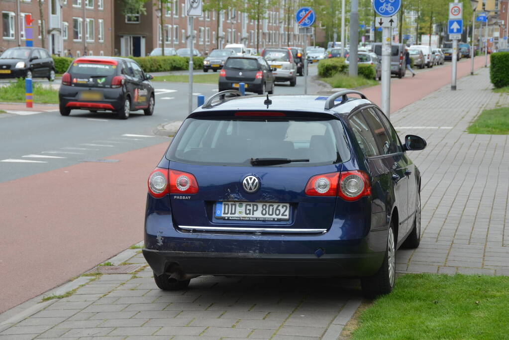 Hevige schade bij kop-staartbotsing