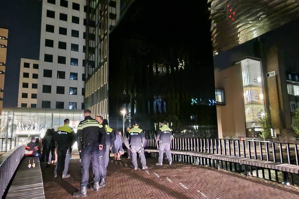 Politie grijpt in: 14 Arrestaties bij UvA-bezettingsactie