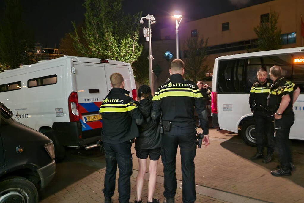 Politie grijpt in: 14 Arrestaties bij UvA-bezettingsactie