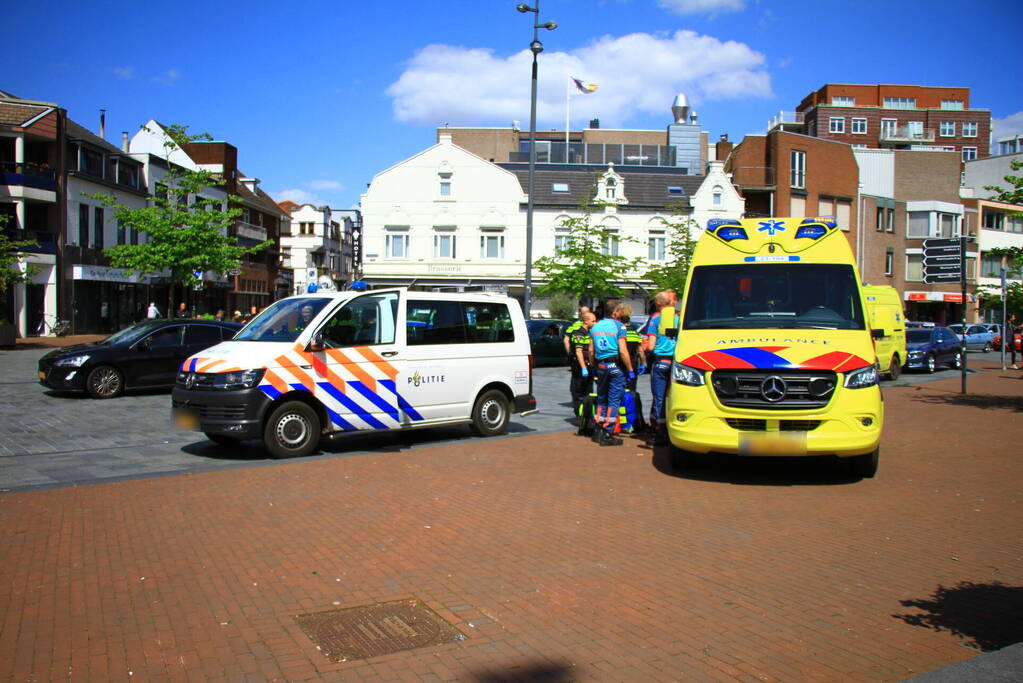 Man met verward gedrag gewond aangetroffen