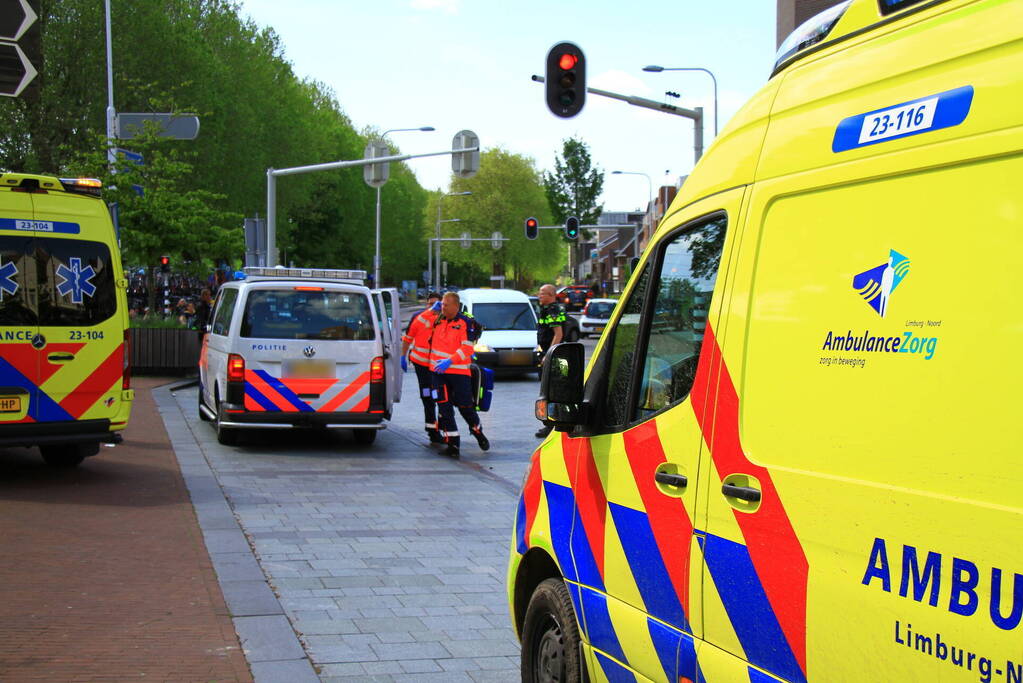 Man met verward gedrag gewond aangetroffen