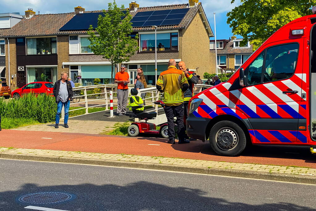 Verlaten scootmobiel aangetroffen aan waterkant