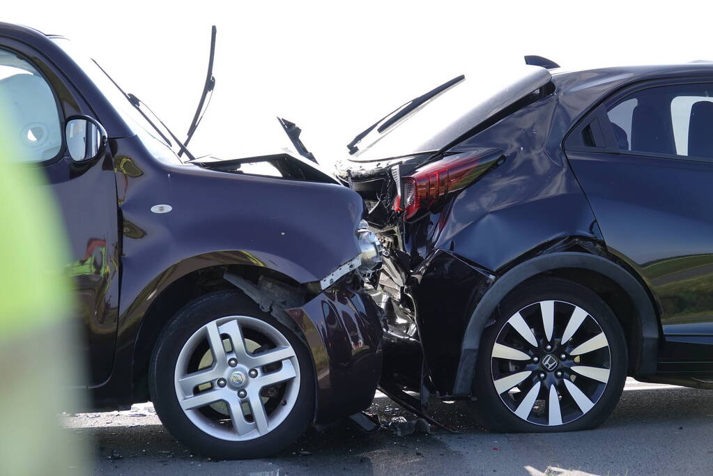 Drie auto's betrokken bij kettingbotsing