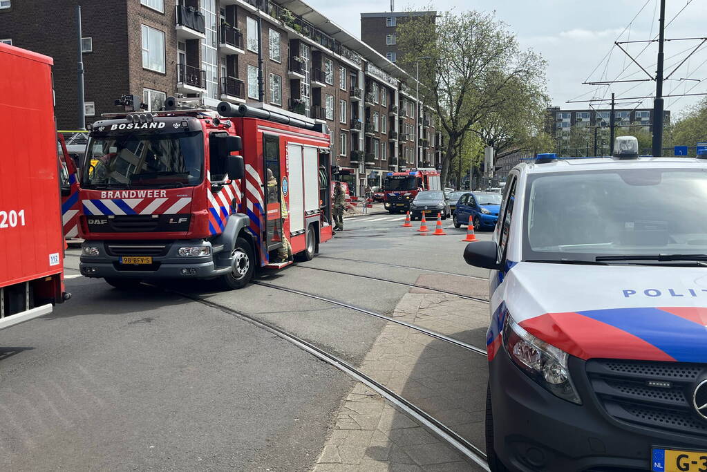 Versnijdingspand en meerdere vuurwapens aangetroffen na brand