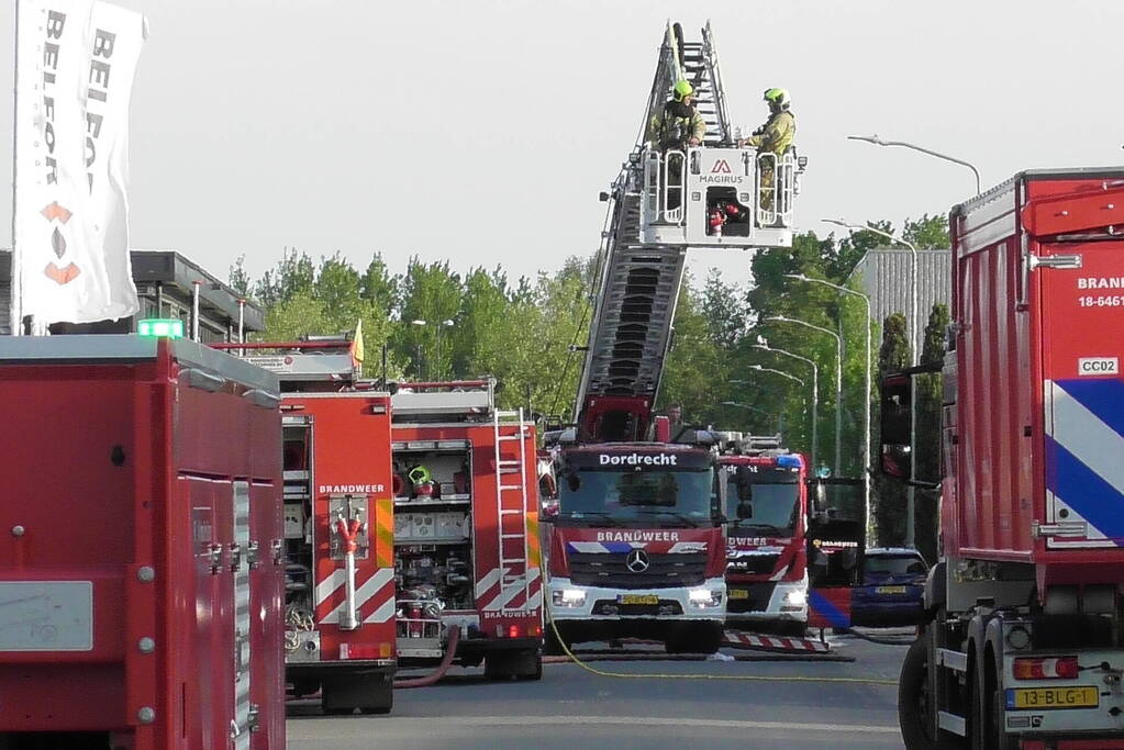 Zeer grote brand bij orthopedisch bedrijf